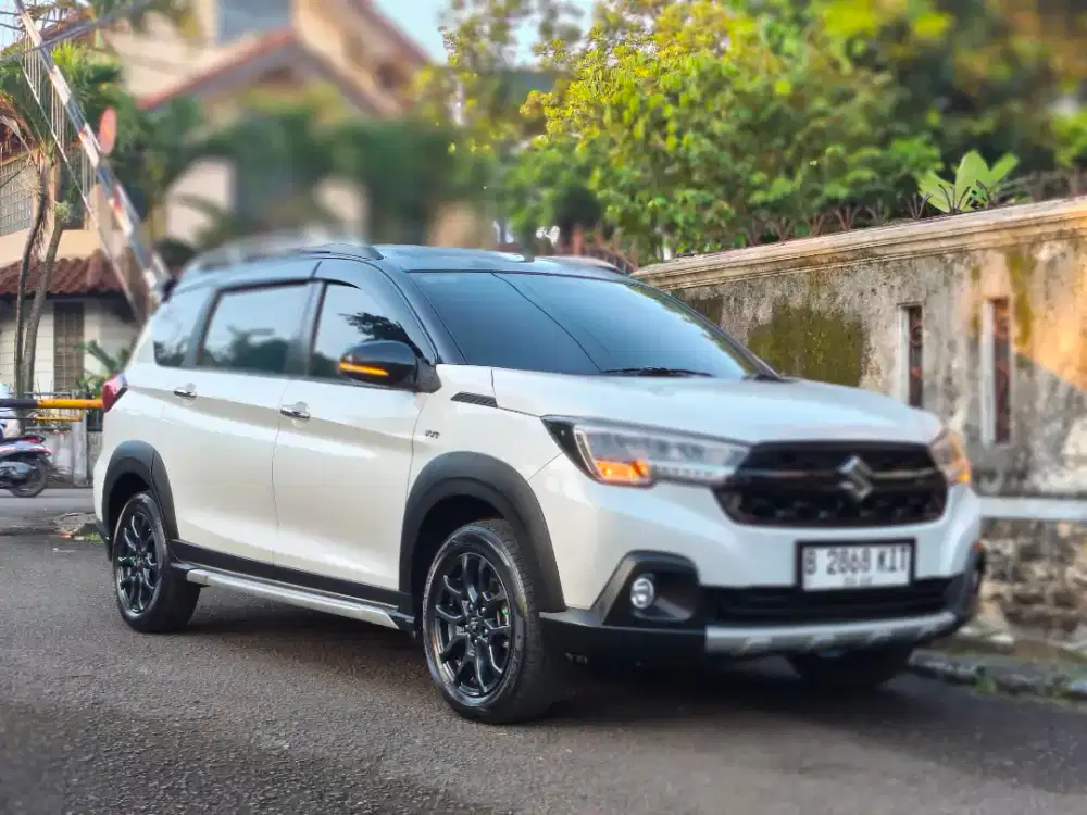 XL7 HYBRID ALPHA SEPERTI BARU