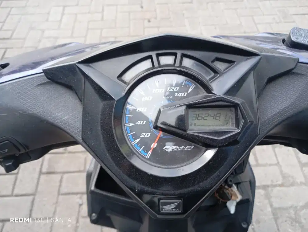 Beat Deluxe tahun 2022. STNK hilang