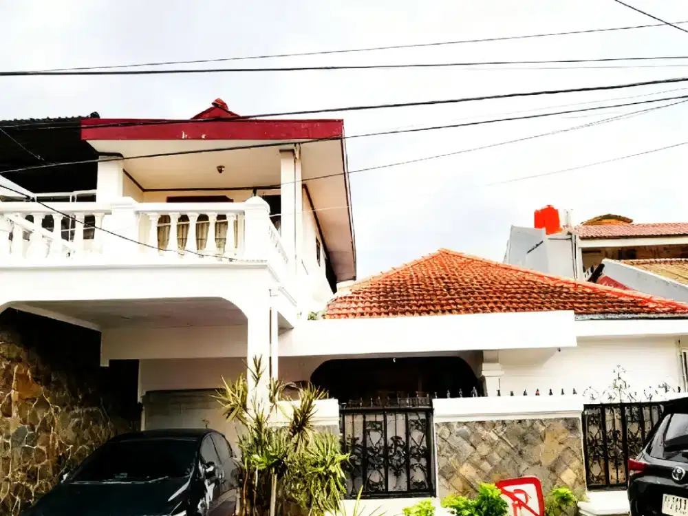 Rumah Mewah dalam komplek cempaka putih timur jakarta pusat