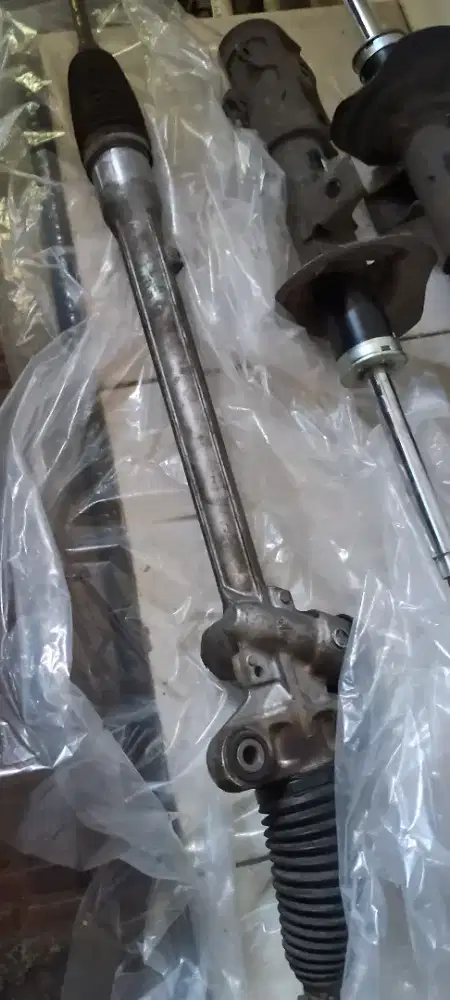 Dijual shockbreaker dan racksteer toyota rush matic 2018, d