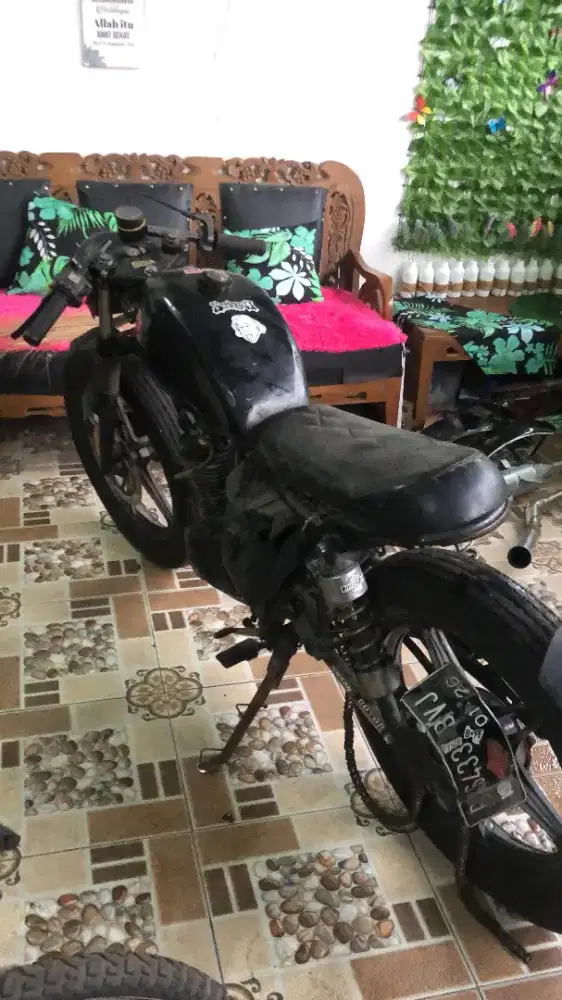 JUAL APA ADANYA, FOR SELL BRAT CAFE/CAFE RACER BASIC THUNDER 125