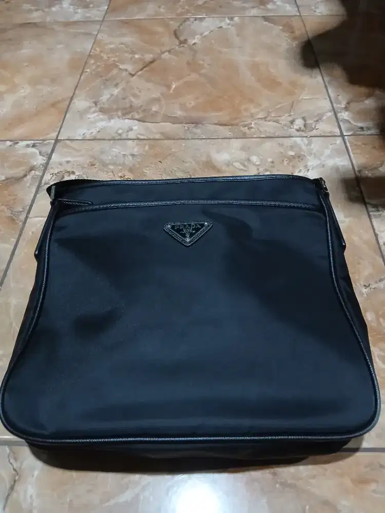 Tas Selempang Pria PRADA