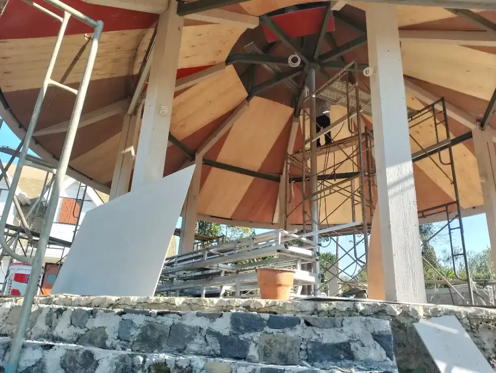 Renovasi atap dan baru