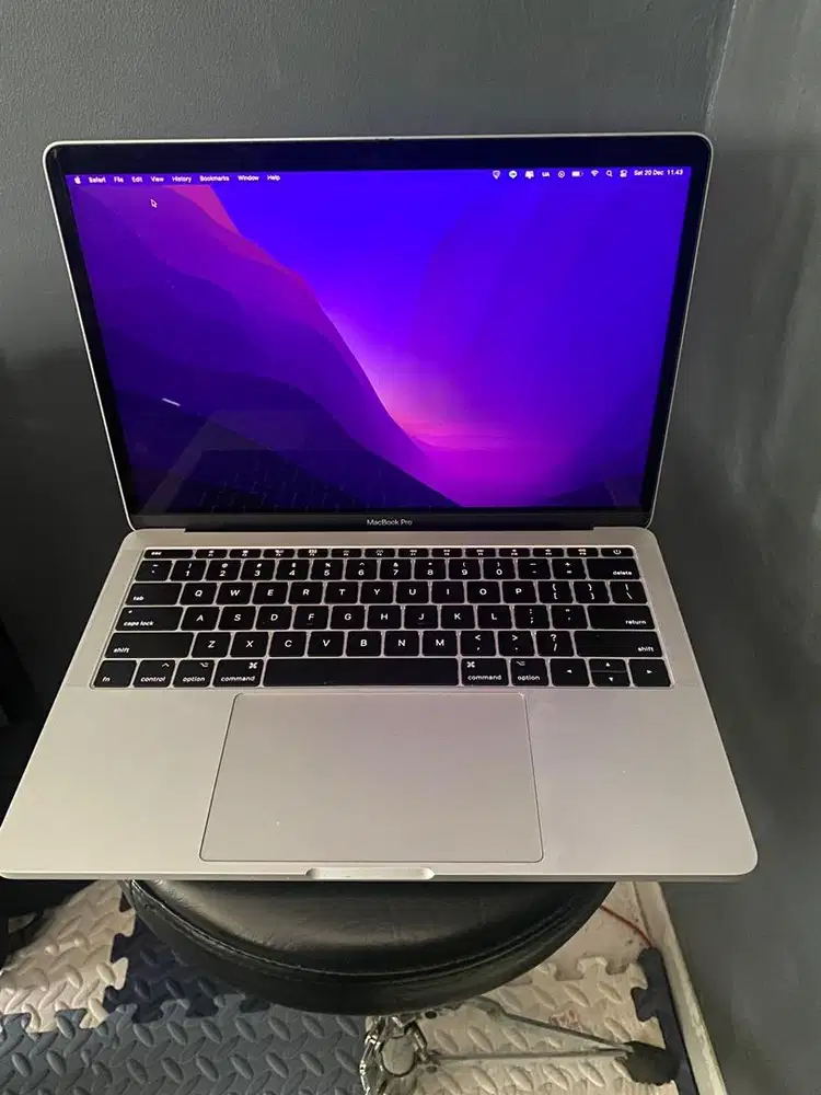 Jual Macbook Pro 2017 13 inch i7 16/1TB