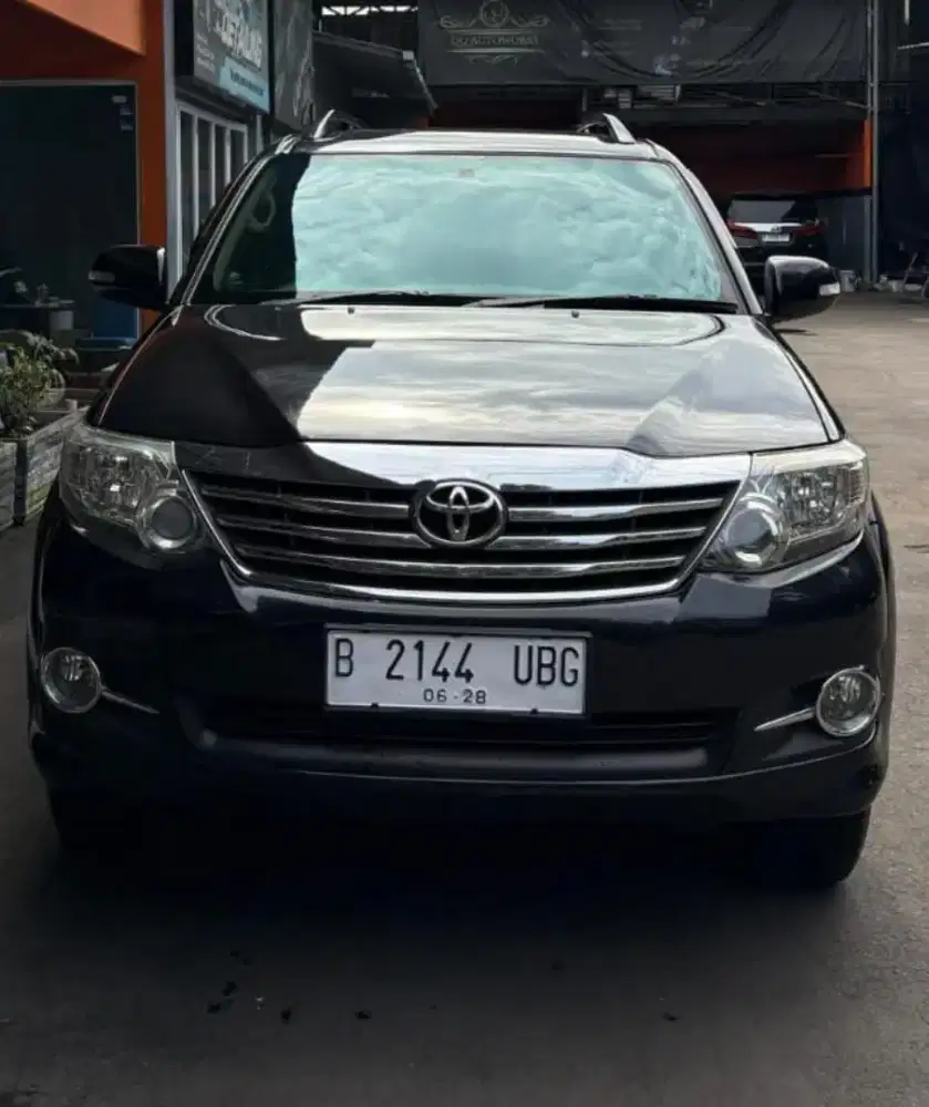 Fortuner 2.7 g lux matic tahun 2012