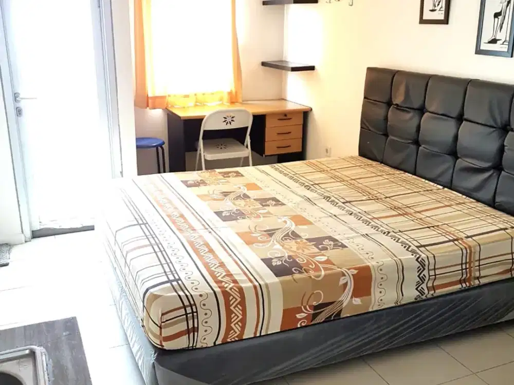 ready disewa unit apartemen green lake sunter,studio furnished,ac dan waterheater,luas 20,lantai tengah,view city