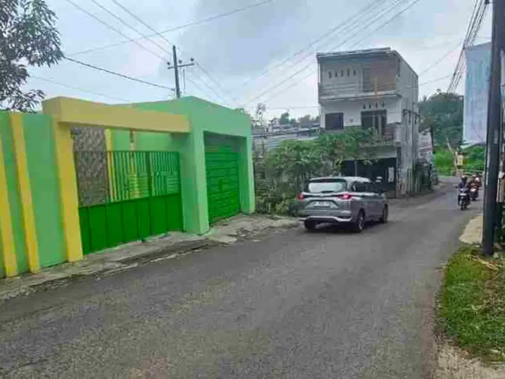 rumah murah pinggir jalan dau luas 251 Butuh uang BU bagus buat investasi dekat arah kampus UIN kedokteran dan ponpes ar rohmah bagus buat usaha