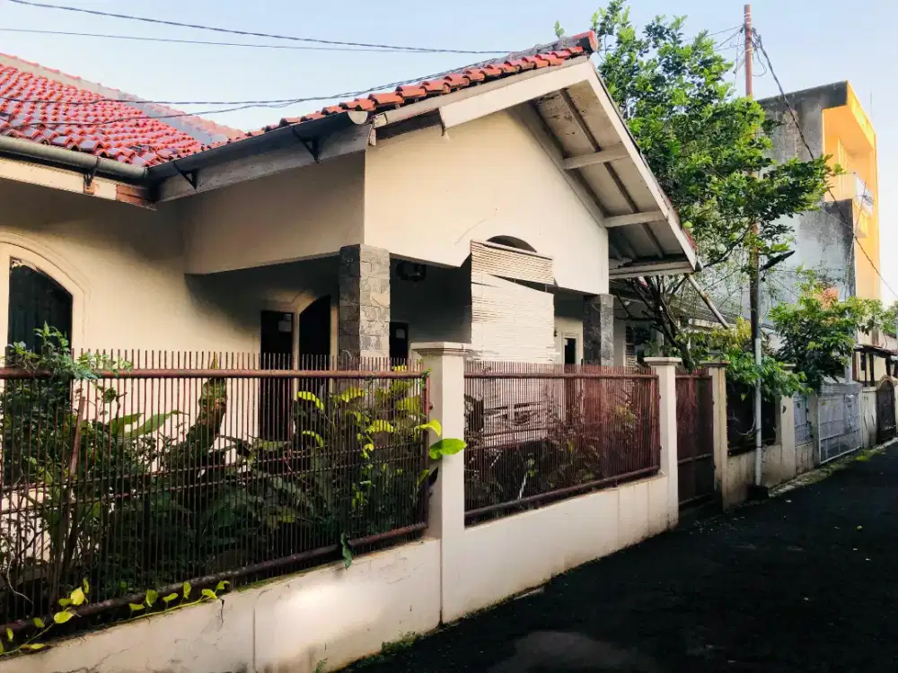 Dijual Rumah Luas 320m2 - SHM - Kota Bogor Utara