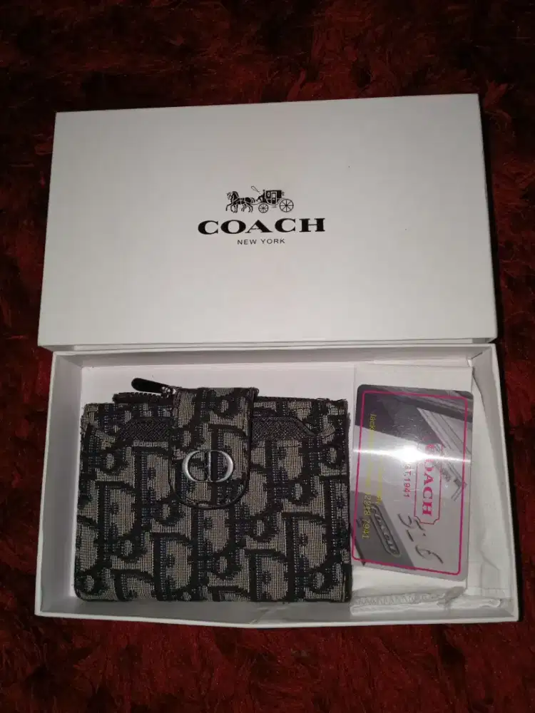 Dompet cewek coach
