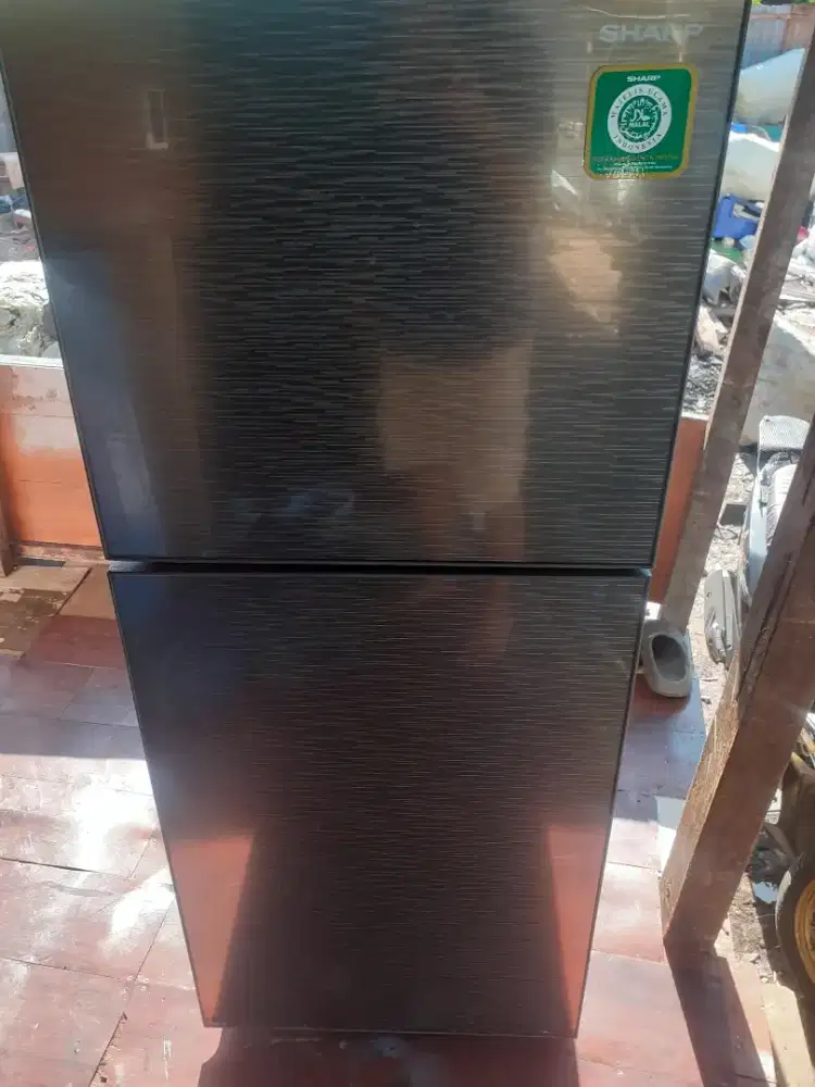 Jual klkas shrp normal mulus garansi di anter.