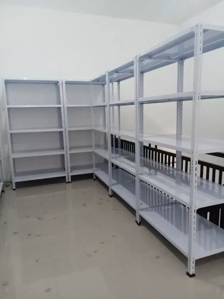 RAK BESI SIKU LUBANG SUSUN