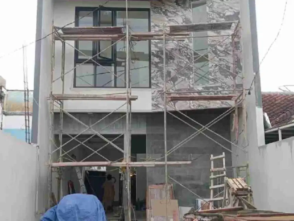 Dijual rumah baru 2 lantai Rungkut mapan