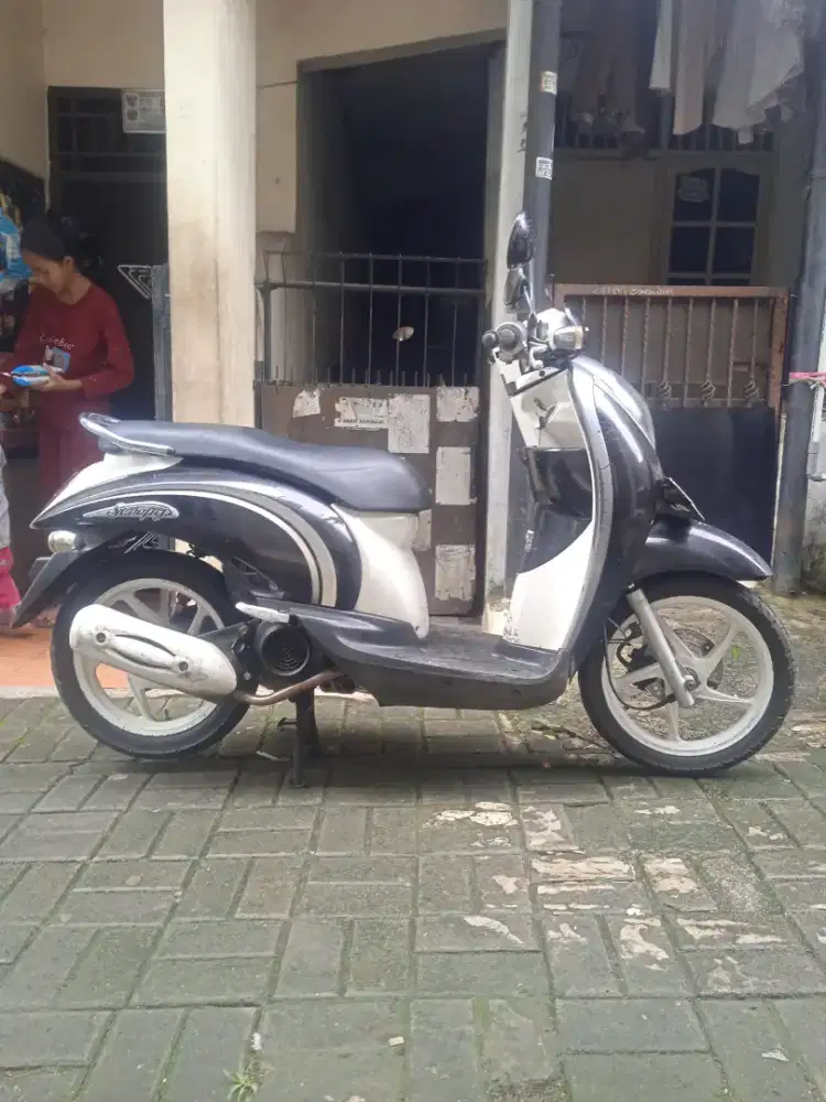 Honda Scoopy karbu th 2011 original ss komplit gurih dah