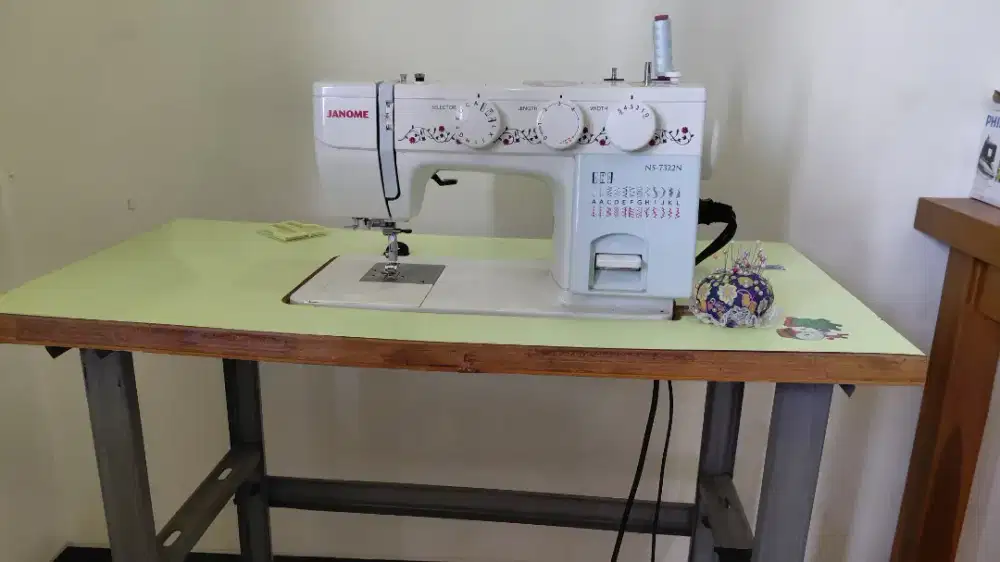 Paket Mesin Jahit + Obras + Meja Jahit – Kondisi Bagus