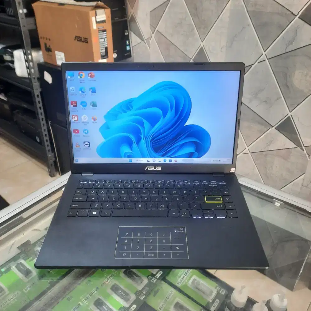 Asus E410MA, Celeron N4020, RAM 4GB, SSD 512GB, 14 inch FHD, Backlight