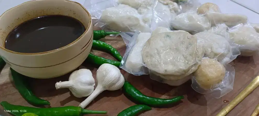 PEMPEK PALEMBANG YUNI
ASLI IKAN TENGGIRI