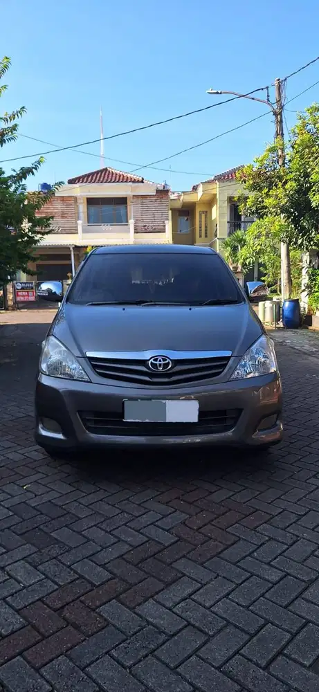 Toyota Kijang Innova (2011) 2.5 G MT