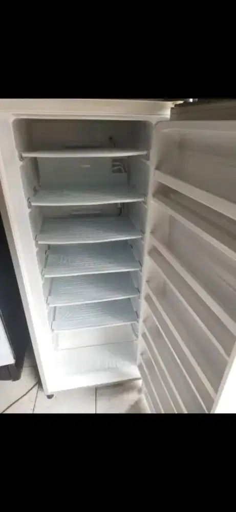 Jual butuh freezer kulkas khusus asi / es batu ukuran 6 rak