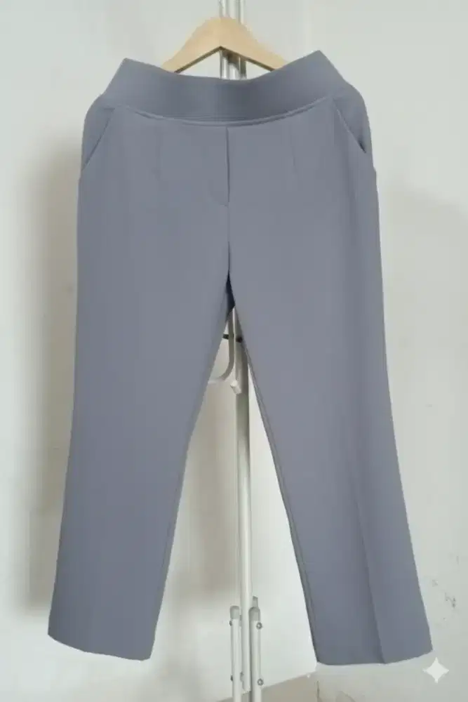 Celana pinggang karet, kulot dan celana cargo wanita