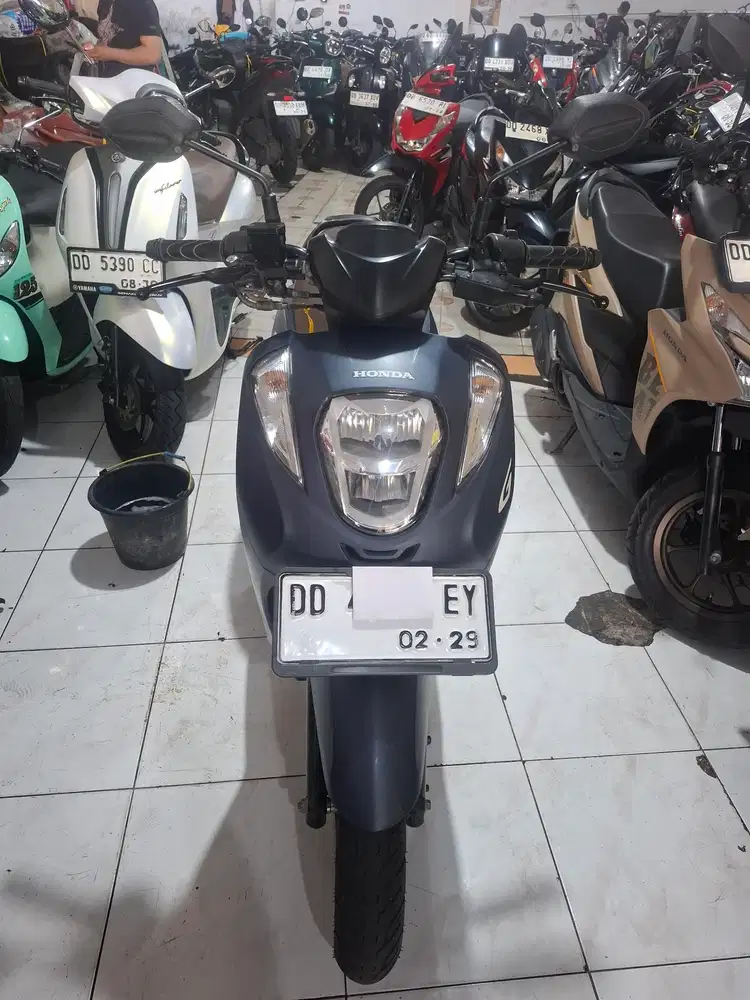 Honda Genio 2024 biru
