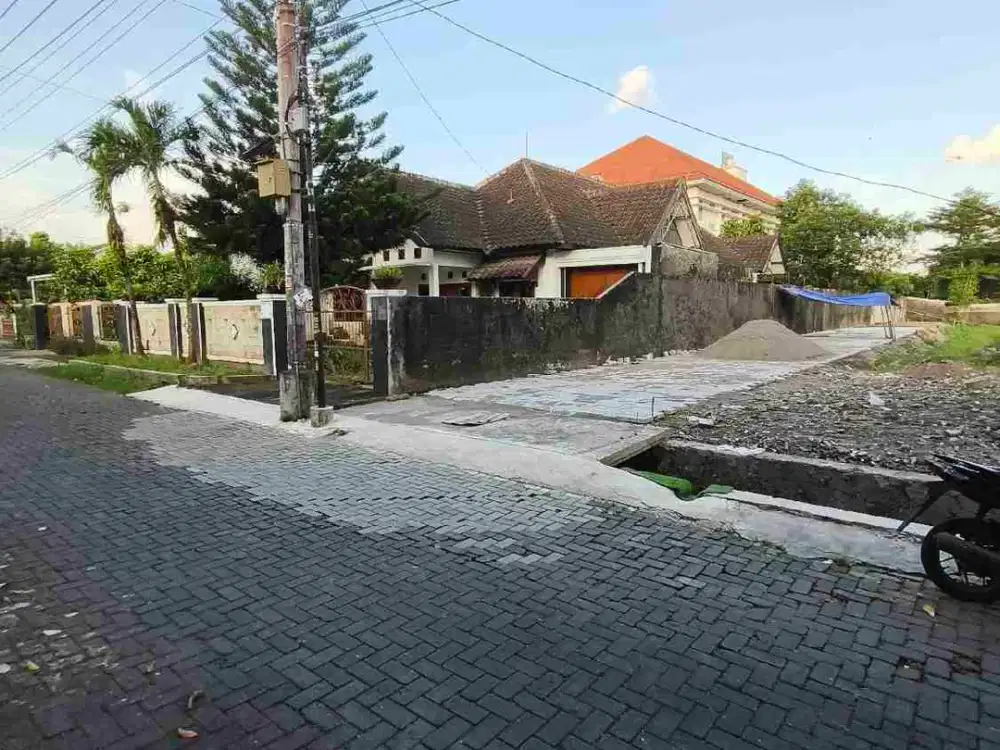 Tanah Jogja Dijual Dekat UGM, Kawasan Premium Condong catur Seturan Pogung : SHM Pekarangan