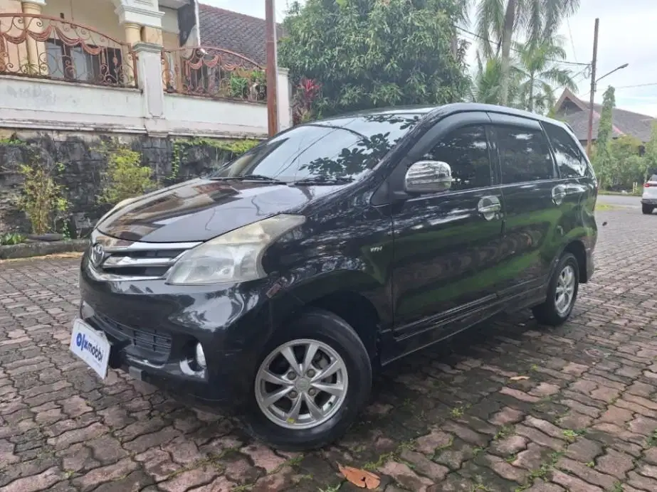 Low KM Toyota Avanza 1.3 G Bensin-MT 2015 KTZJ