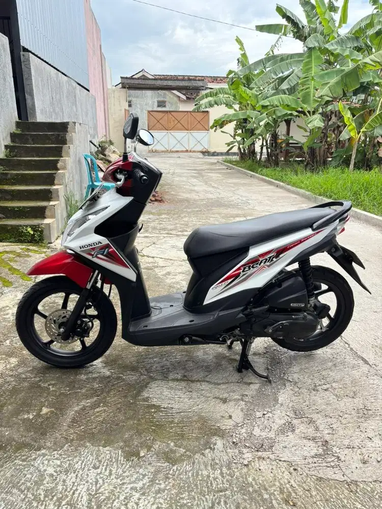 BEAT FI PUTIH MERAH 2016