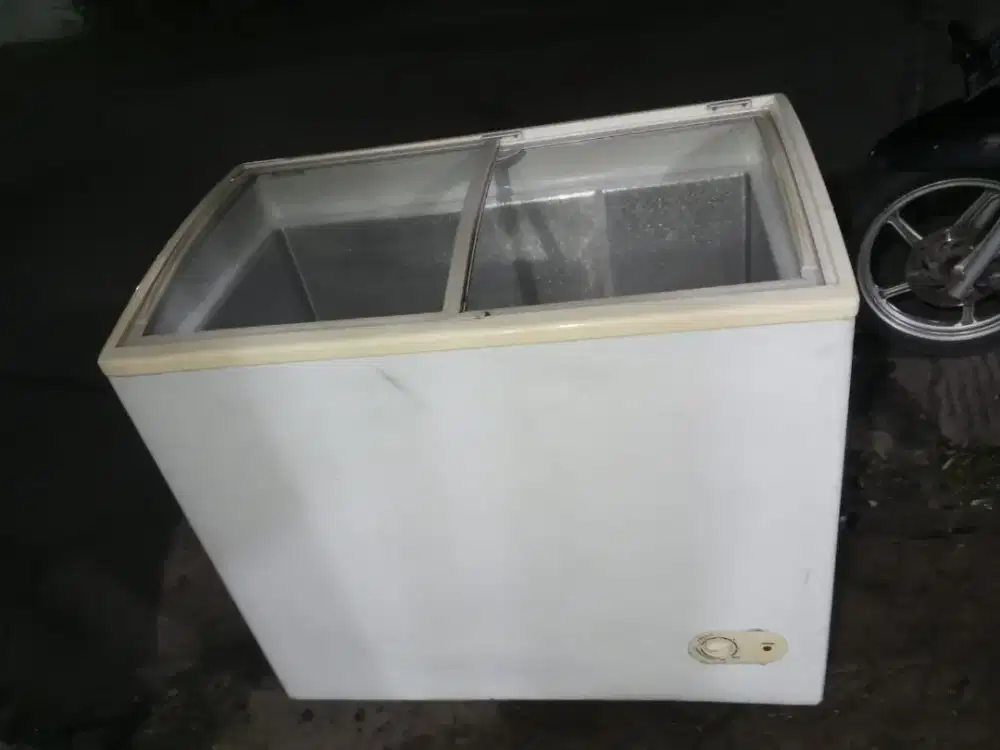 Jual bu freezer box kaca ukuran 210 liter