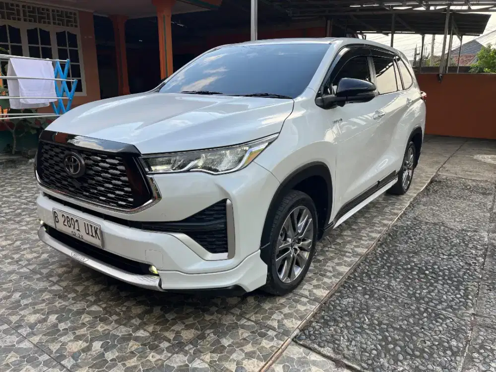 Toyota Innova Zenix Q Modelista CVT TSS HEV