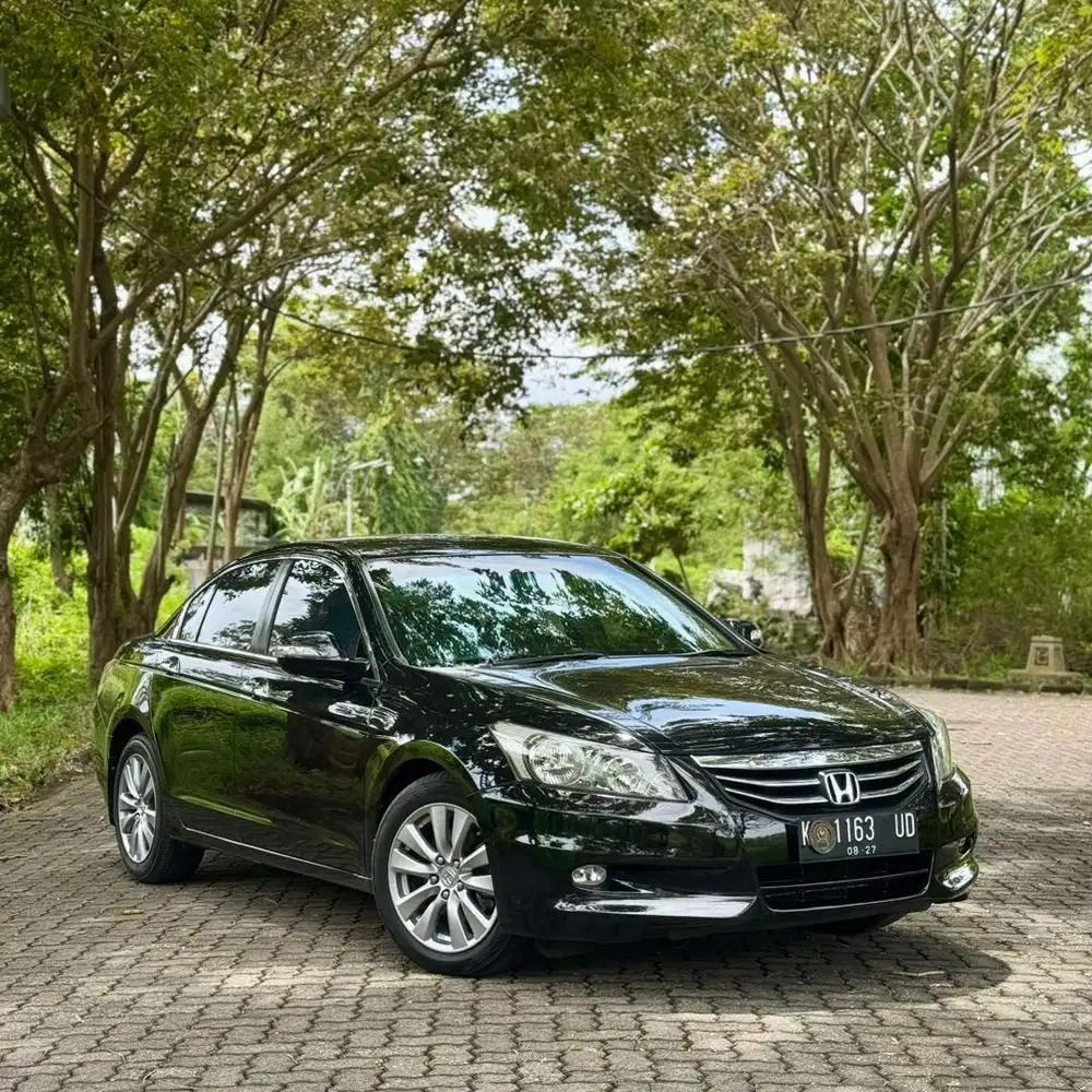 LOW KM RECORD ACCORD VTIL LIKENEW