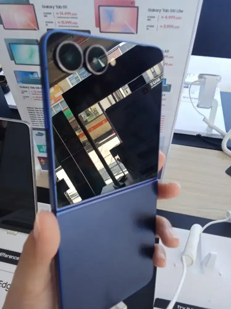 Samsung galaxy Z Flip 7 series