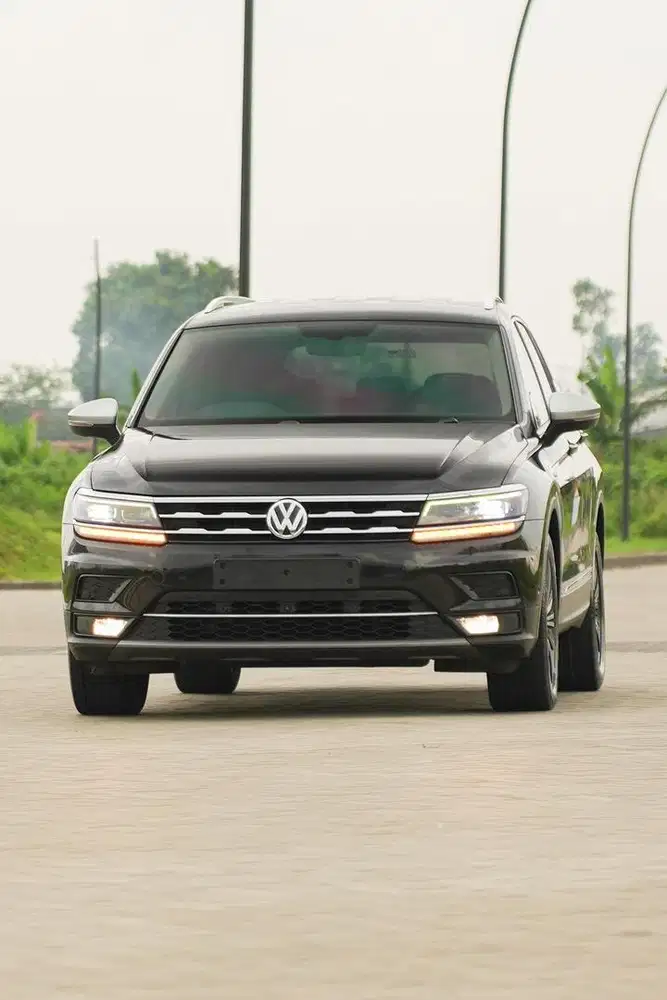 [ Low KM ] VW Tiguan Allspace 1.4 TSI 2020 Bmw x1 mercy