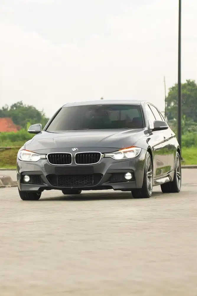 [ Termurah ] BMW 330i Sport Facelift LCI 2017 F30 Mercy