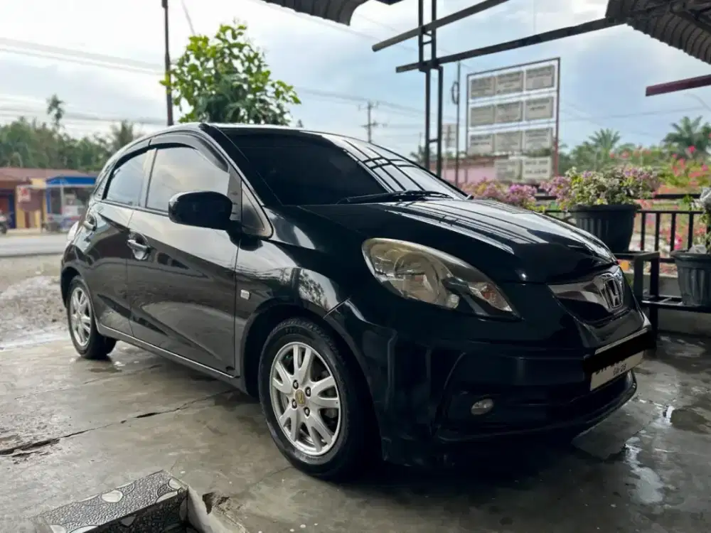 Honda Brio Satya E 1.2 MT 2015 Hitam - Siap Pakai