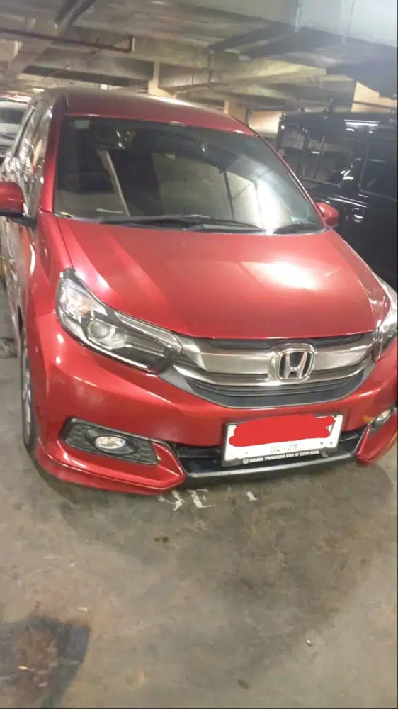 DIJUAL MOBILIO.THN 2019.MERAH.AT.TERAWAT PAKAIAN PRIBADI.