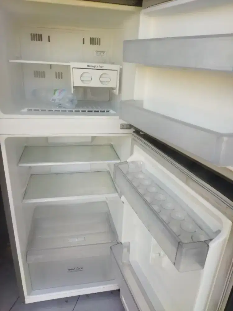 Jual bu kulkas 2 pintu normal no kendala merk LG INVERTER