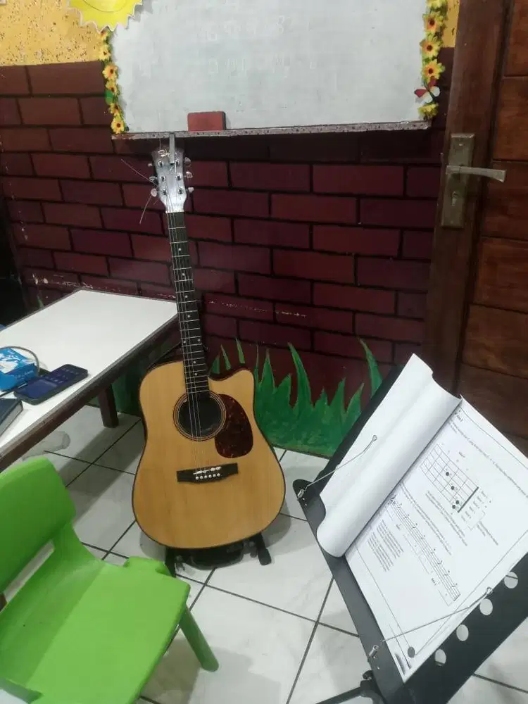 Paket les gitar (Bandung)