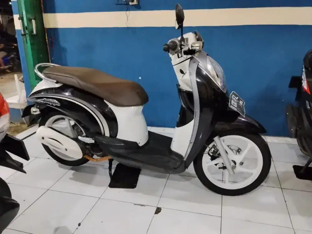 # Honda Scoopy karbu 2011 super mulus