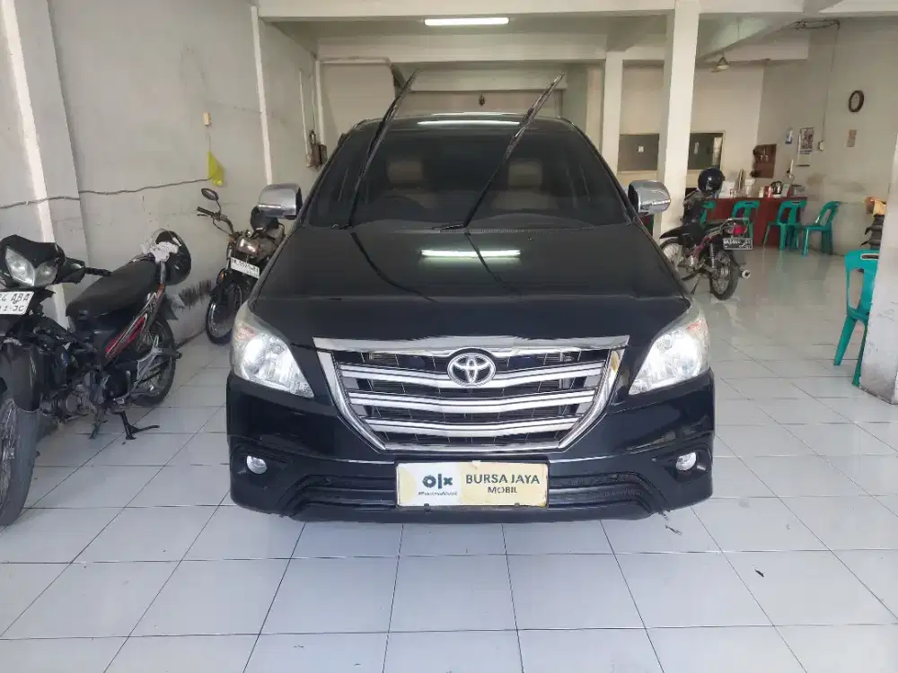 TOYOTA NEW GRAND INNOVA G 2.5 M/T HITAM 2013