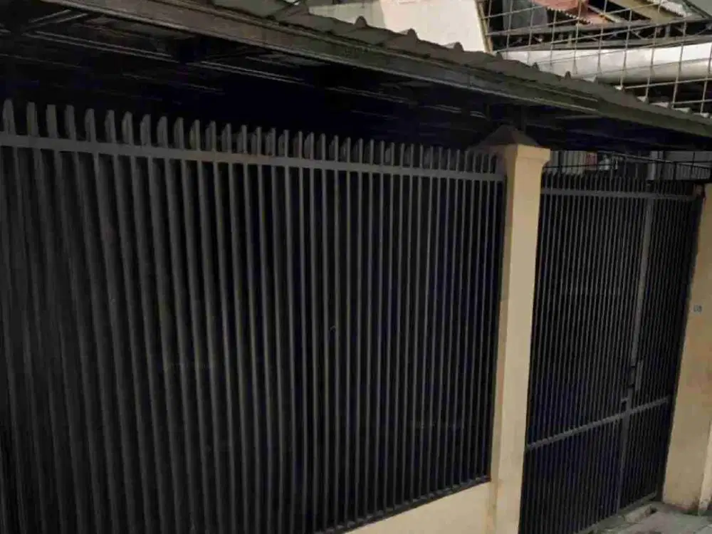 DISEWAKAN RUMAH 2½ LANTAI DI RAWA BELONG, KEBON JERUK, JAKARTA BARAT