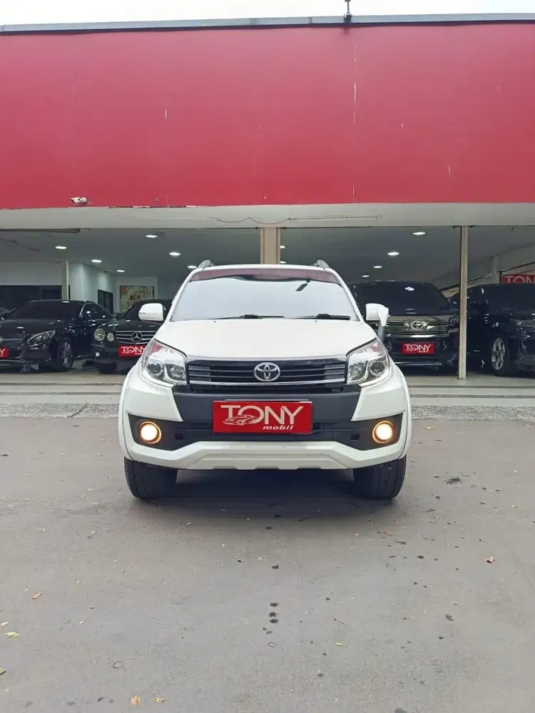 Toyota Rush Facelift 1.5 G AT Hitam