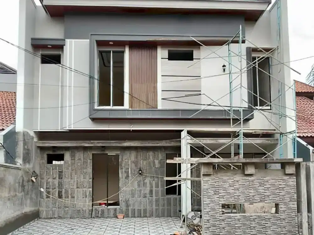 Rumah Gress Lebar 10 yg sdh mulai Jarang ada manyar jaya