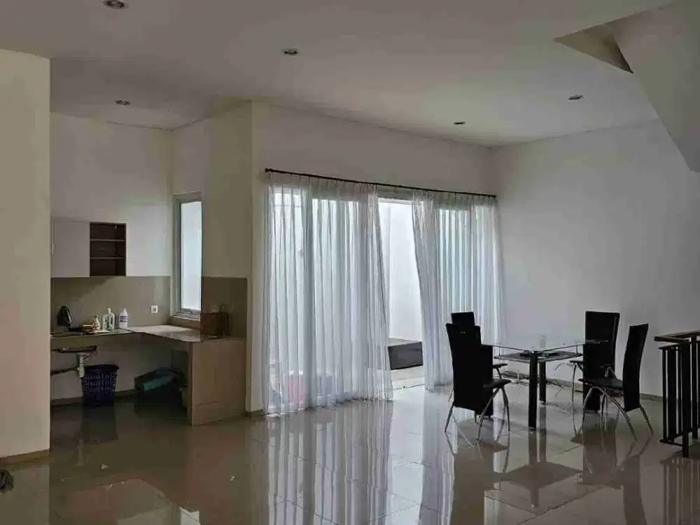 Sewa Rumah Bagus Siap Huni di Budisari Setiabudi Bandung