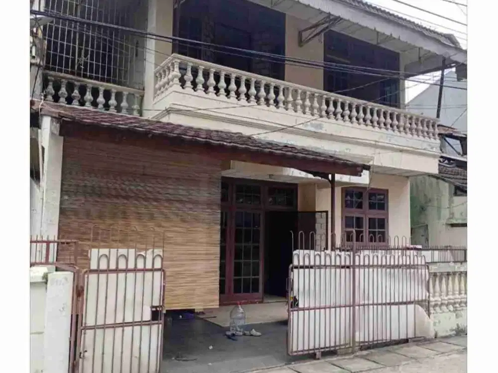Disewakan rumah tingkat lebar 10 di kelapa gading jakut