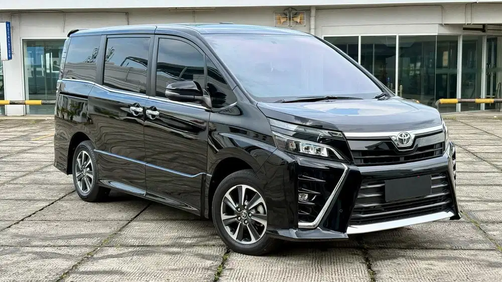 [KM 20 RIBUAN]TOYOTA VOXY 2.0 ANNIVERSARY 50TH AT HITAM 2021