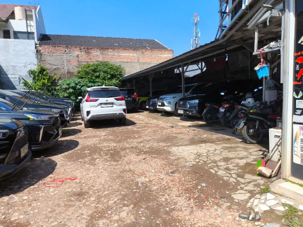 Sewa Mobil Dengan Supir Weekend ready 24 jam