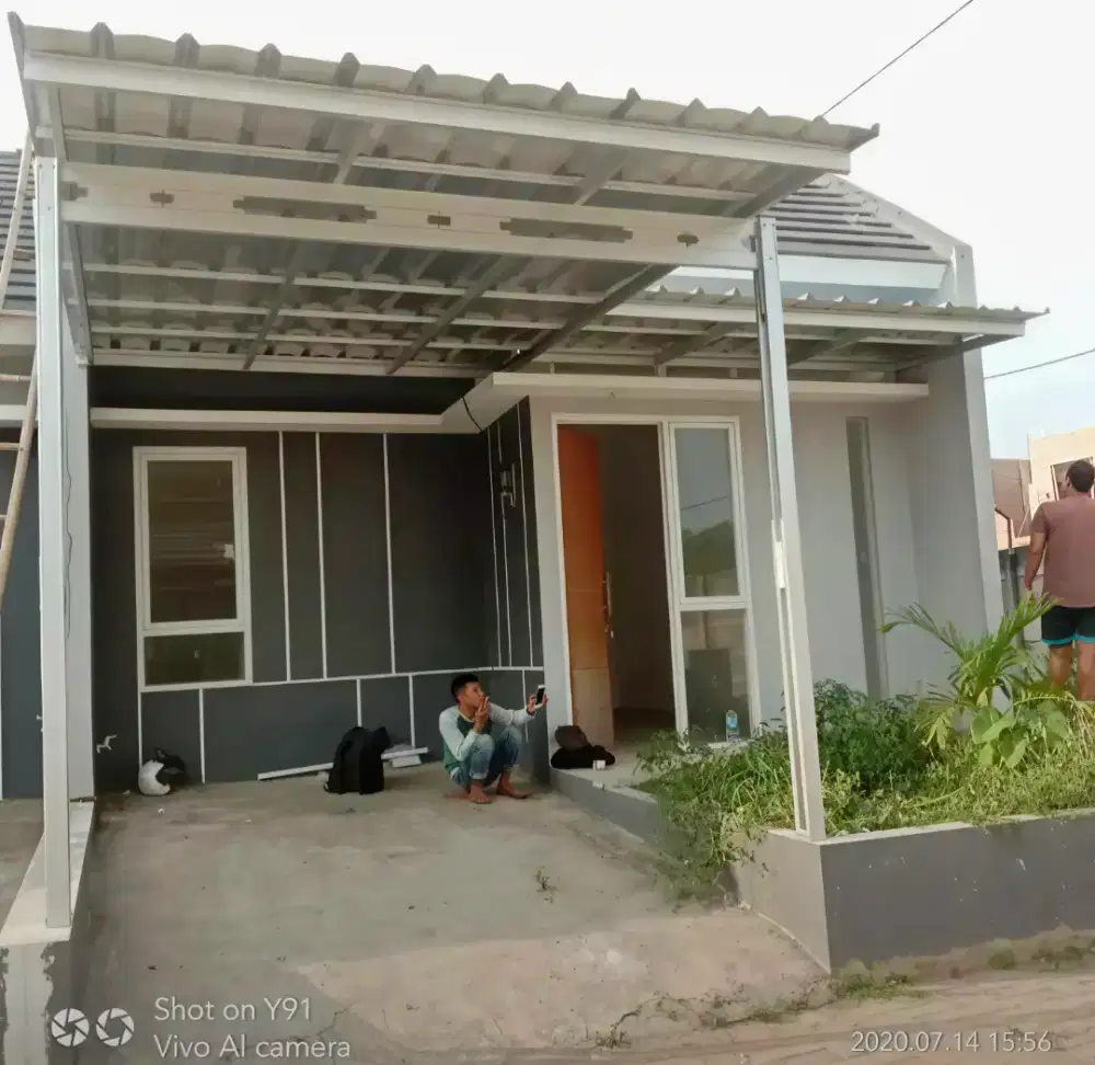 Kanopi baja ringan dan garasi