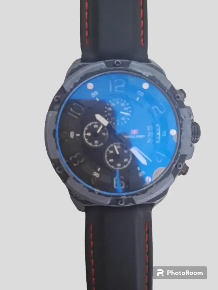 Jam tangan Swiss Army