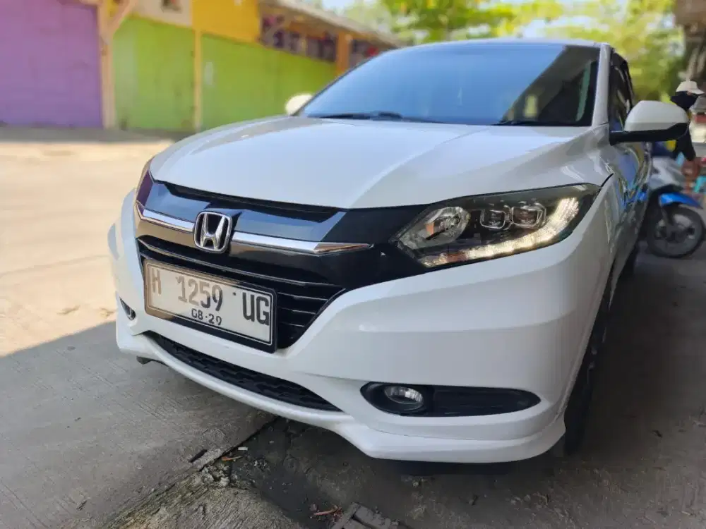 Honda HRV prestige CVT asli H
