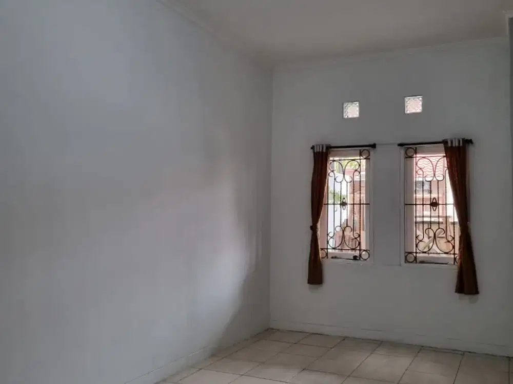 Dijual sangat MURAH Rumah Di Cluster Taman Sari. BLOK HN